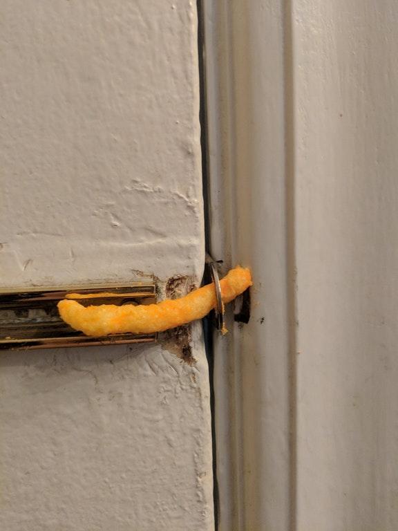 twistie as door lock